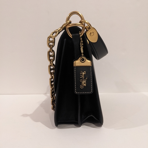 [SOLD] Coach Beat Shoulder Bag - Picture 5 of 10